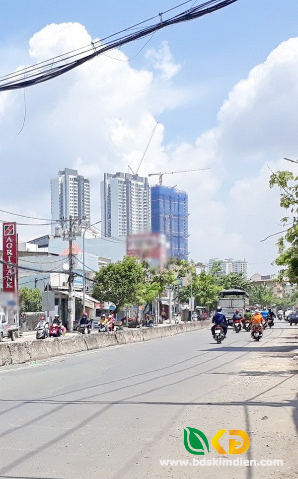 Bán gấp lô đất mặt tiền Hoàng Quốc Việt quận 7.